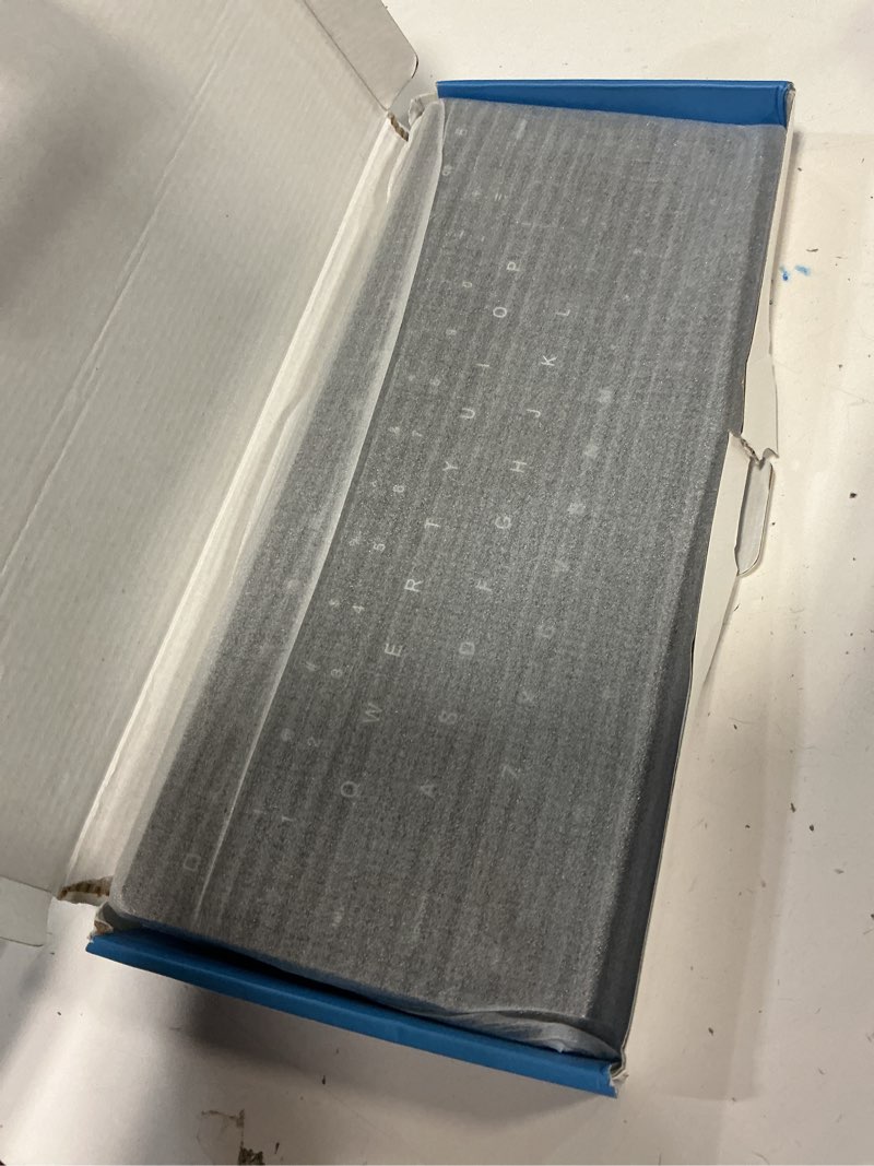 Condition photo showing Good Condition for omoton bluetooth keyboard compatible with ipad a16 11th 10th generation, ipad 10.2 (9th/8th/7th), ipad pro 13/12.9/11 inch, ipad air/mini and more ios devices, black