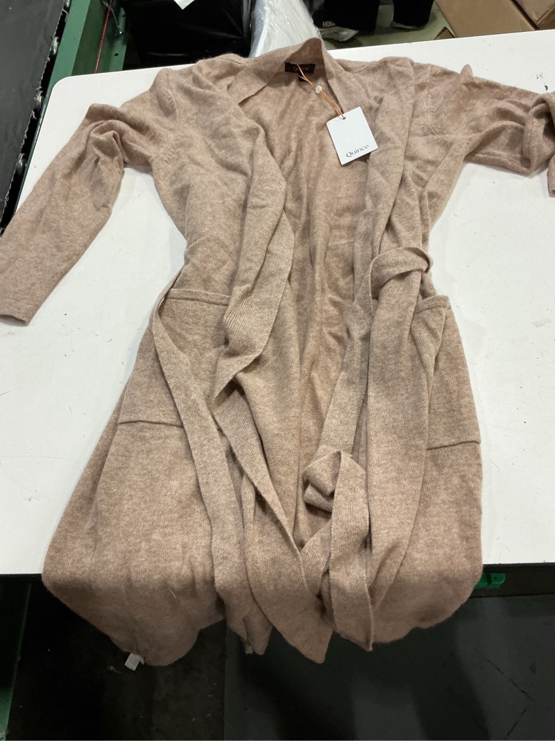 Condition photo showing New/Like New for peignoir en cachemire quince in avoine m