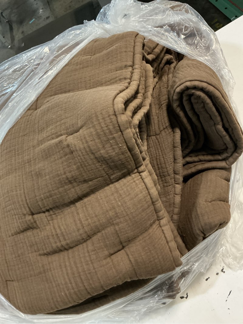 Condition photo showing As Is for quince organic cotton gauze dream quilt, king/cal king, chocolate
