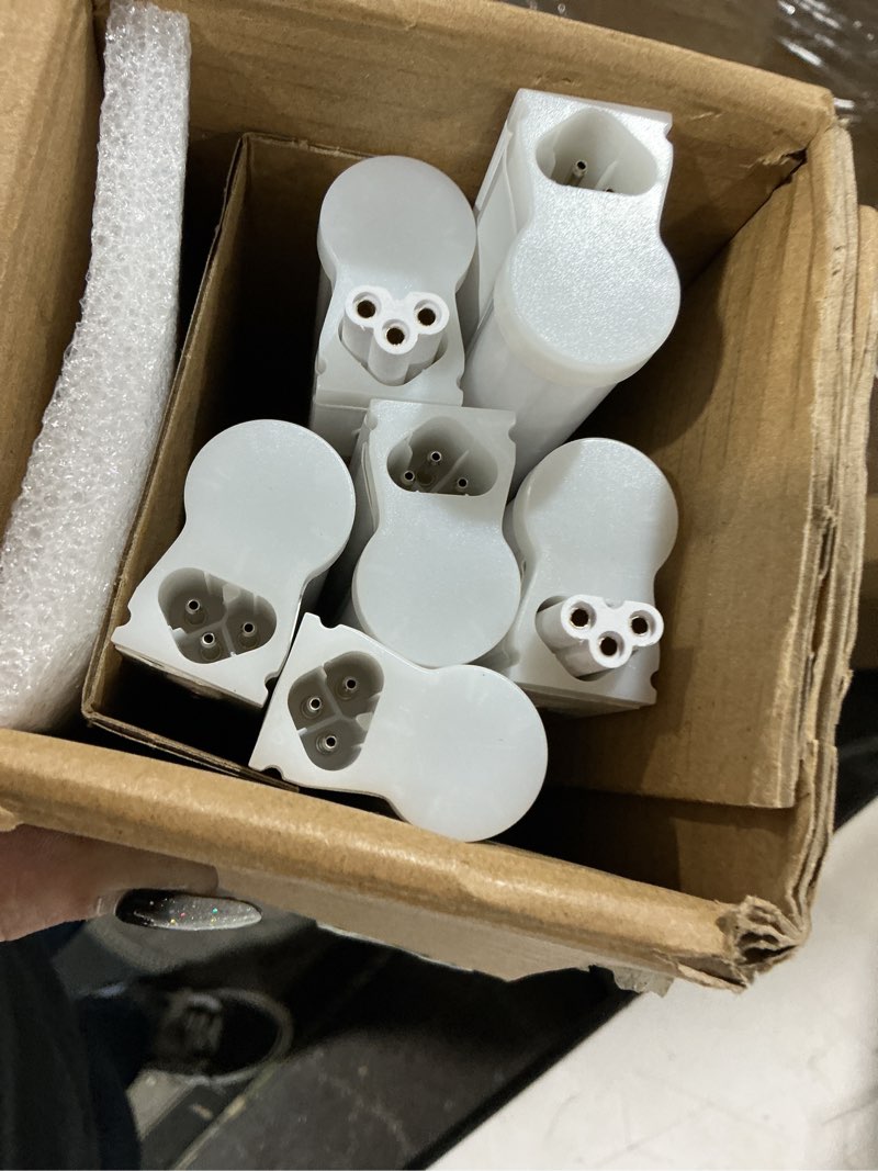 Condition photo showing Good Condition for (6 pack) 4ft t5 led integrated fixture, 6500k,20w,2300lm(super bright white) linkable led shop light,garage ceiling and cabinet light,strip light,corded electric with on/off switch 6500k 6 pack