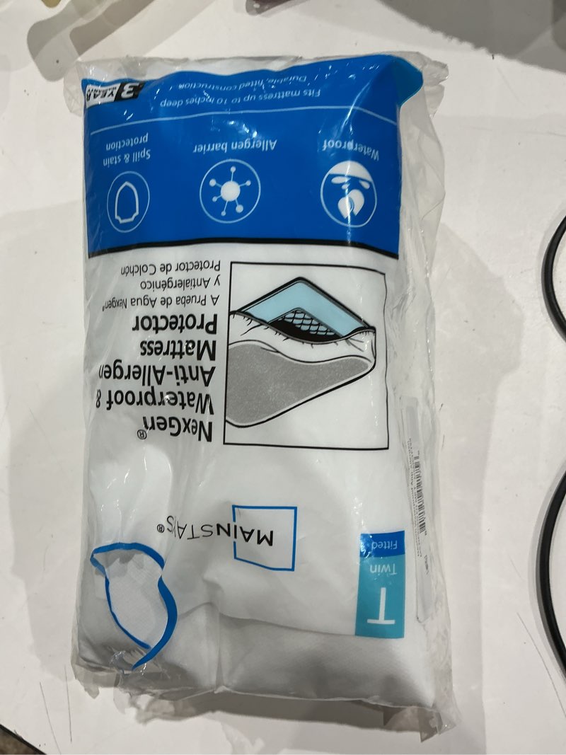 Condition photo showing Good Condition for mainstays nexgen waterproof fitted mattress protector, twin