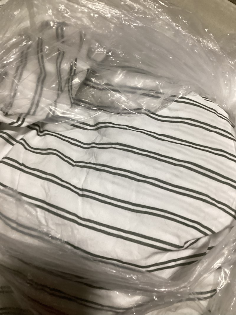 Condition photo showing Good Condition for classic organic percale double stripe fitted sheet set, cal king, double stripe pine