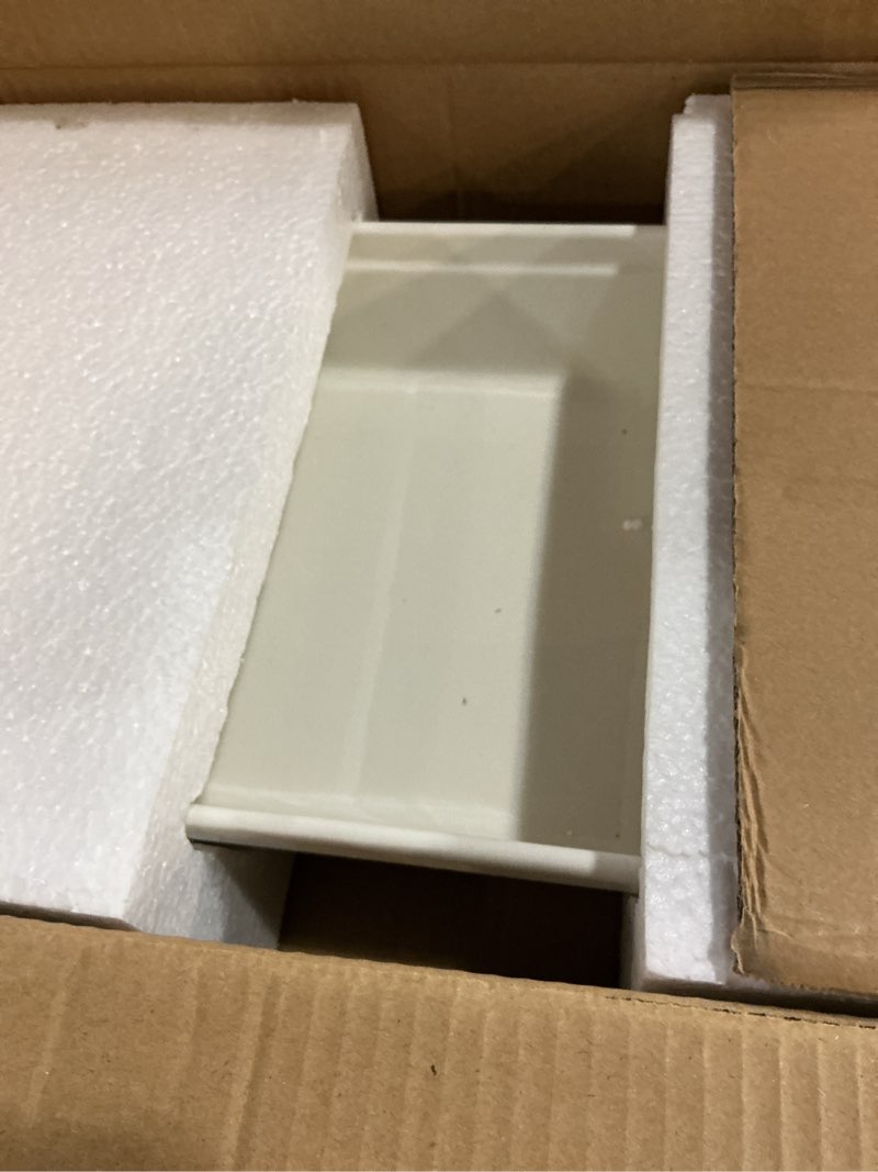 Condition photo showing Good Condition for casserole dish,large baking dish cookware,deep lasagna pan for oven,ceramic bakeware for baking, easy to clean (white, 5.5 quart,no lid)