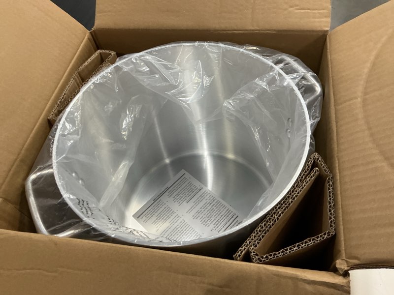 Condition photo showing New/Like New for winco alst-20 elemental 20 quart aluminum stock pot