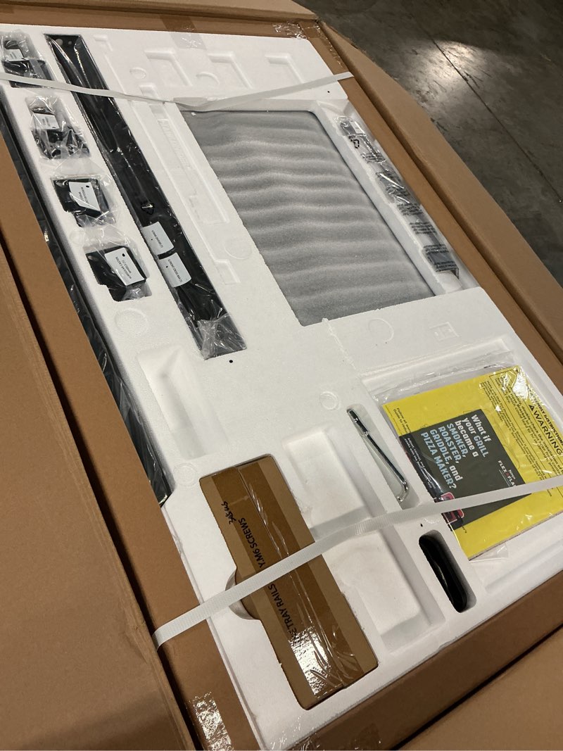Condition photo showing Good Condition for ninja flexflame proconnect grill & smoker, 5-in-1 smart cooking system black