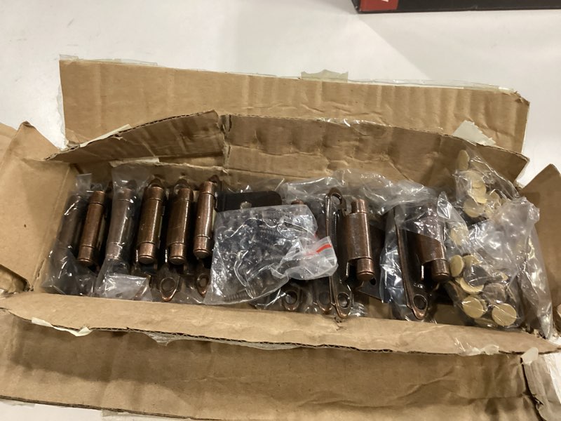 Condition photo showing Good Condition for 50 Pack 25 Pairs 1/2" Overlay Cabinet Door Hinges - Oil Rubbed Bronze Self Closing Hinges 50 Pack 1/2" Overlay Oil Rubbed Bronze