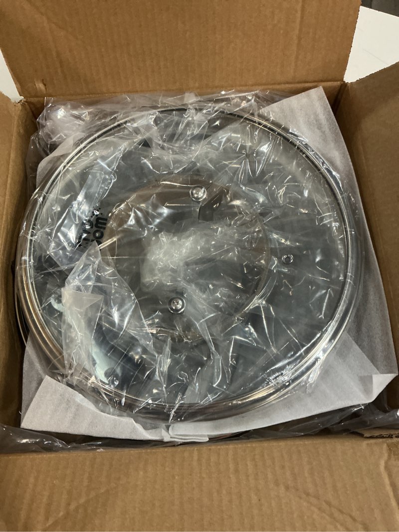 Condition photo showing New/Like New for yonida non stick frying pans, 12-inch with lid, nonstick hybrid fajita pans, stainless steel skillet