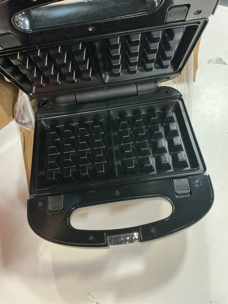 Condition photo showing Good Condition for bd waffle iron morning station black/silver compact design waffle maker