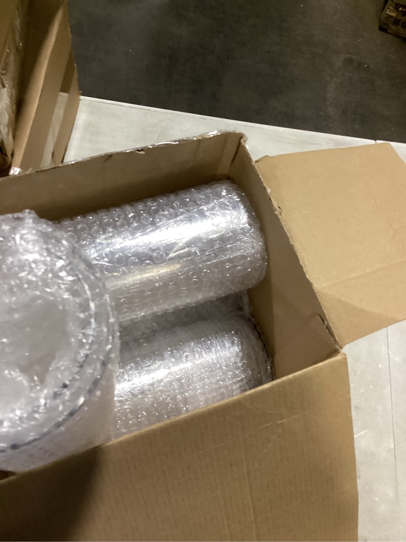Condition photo showing New/Like New for nuogo 12 pcs plastic clear cylinder vase for home 10 inch acrylic flower clear vase centerpiece for centerpieces wedding party decorations