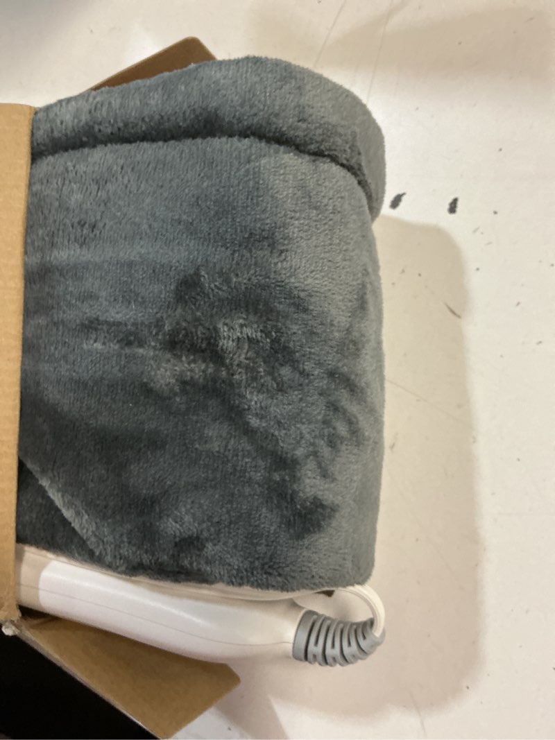 Condition photo showing Good Condition for vaaghanm heating pad: electric heat pad for neck & shoulders & back - heated wrap weighted instant heating pads-6 heat options & 6 auto timer mode - gift for mom women deep grey