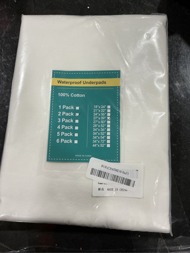 Condition photo showing New/Like New for flannel crib protector pad?100? waterproof mattress protector pad, one size, 27" x 39", 2pack 27" x 39"?2pack?