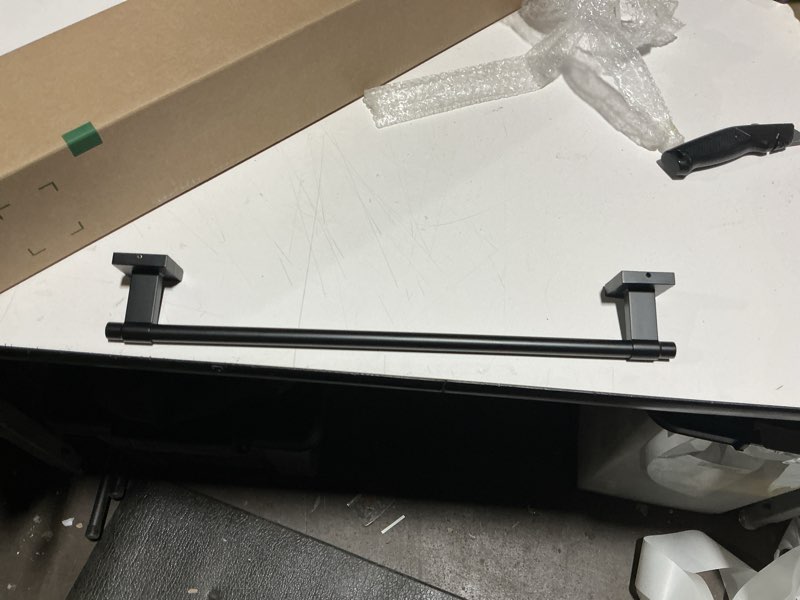 Condition photo showing Good Condition for Franklin Black Maxted 24\" Towel Bar - Black 