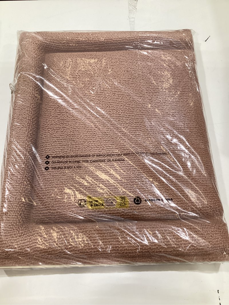 Condition photo showing Good Condition for color&geometry 32x20 memory foam bath mat, shrimp red bathroom rugs soft absorbent chenille bath rug, non slip bath mats for bathroom, thick shower mats, shrimp red 8-shrimp red 1'8" x 2'8" (rectangular)