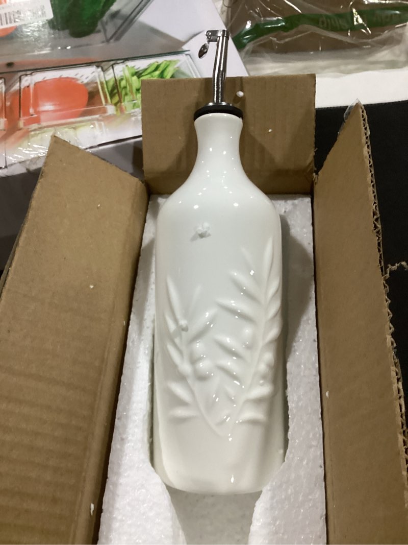 Condition photo showing Good Condition for sweejar ceramic 20 oz olive oil dispenser bottle, relief opaque oil cruet, suitable for storage oil, vinegar, soy sauce, coffee syrup, liquids, set of 1 (white) white 20 oz, set of 1