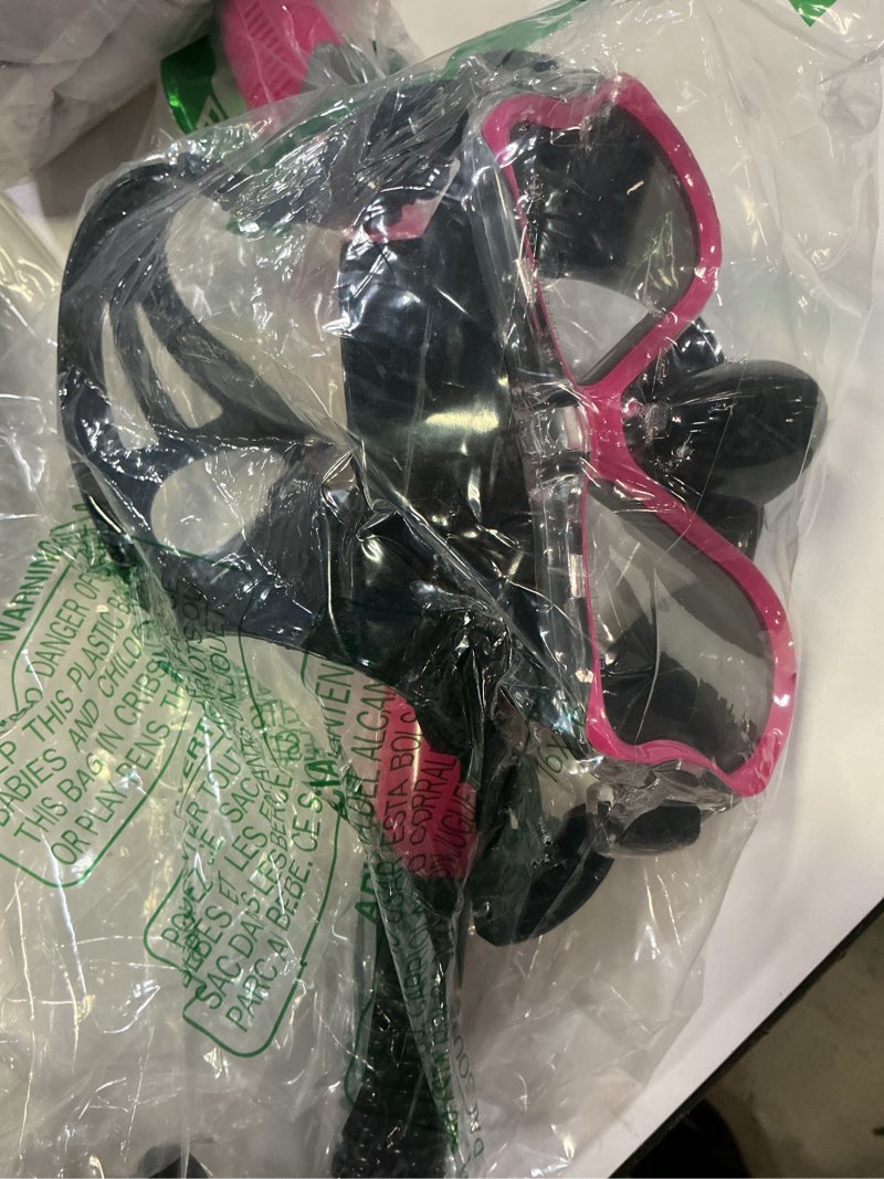 Condition photo showing Good Condition for greatever dry snorkel set,panoramic wide view anti-fog scuba diving mask,professional snorkeling gear for adults kids black pink small