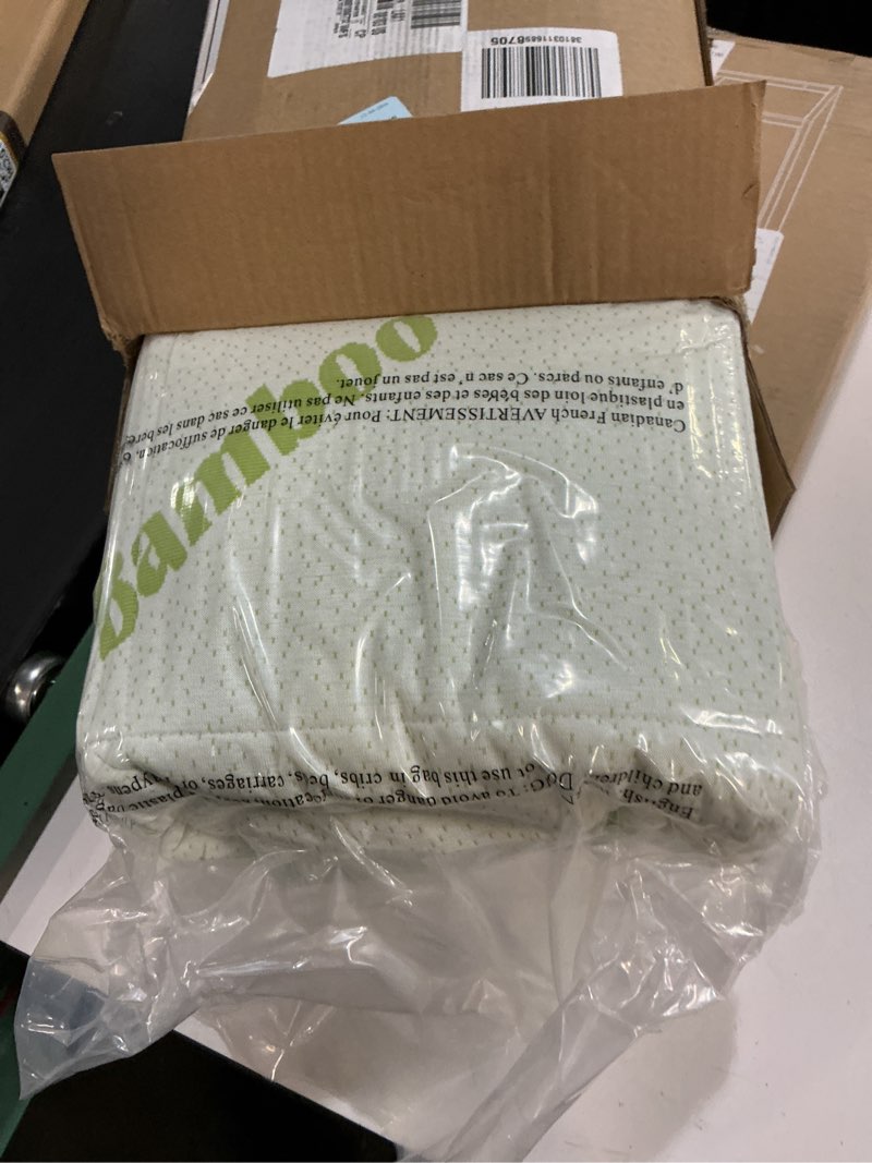 Condition photo showing Good Condition for muxhomo premium 100% waterproof queen size mattress protector, breathable mattress cover queen size bed, cooling 3d air fabric bed pad cover, deep pocket 8"-21" queen 1 pack