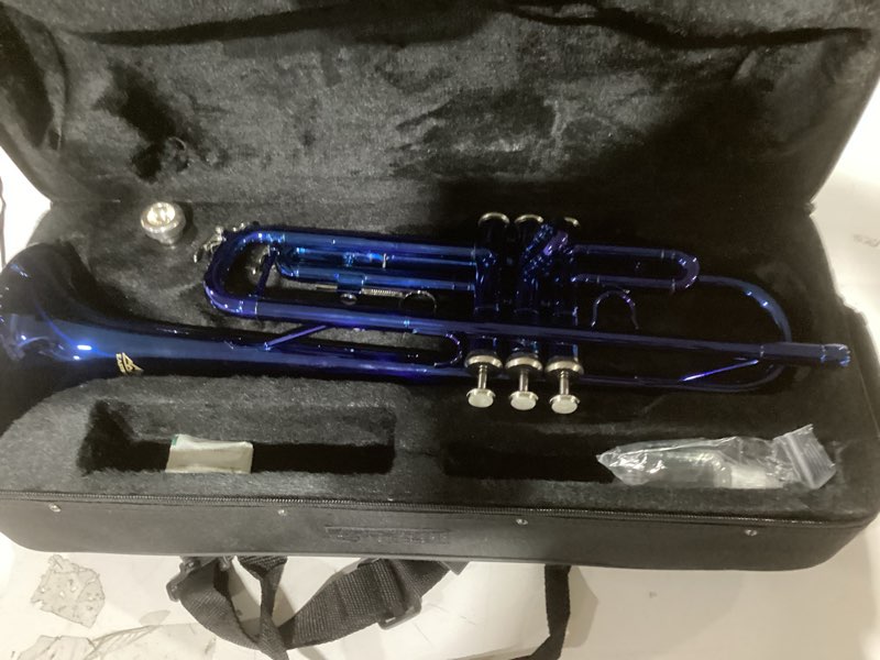 Condition photo showing Good Condition for EASTROCK Bb Trumpet Standard Trumpet Set with Carrying Case,Gloves, 7C Mouthpiece and Cleaning Kit (Dark Blue)