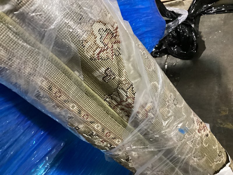 Condition photo showing Good Condition for well woven barclay sarouk green traditional area rug 3'11'' x 5'3'' 3'11" x 5'3" (rectangular) rectangular green