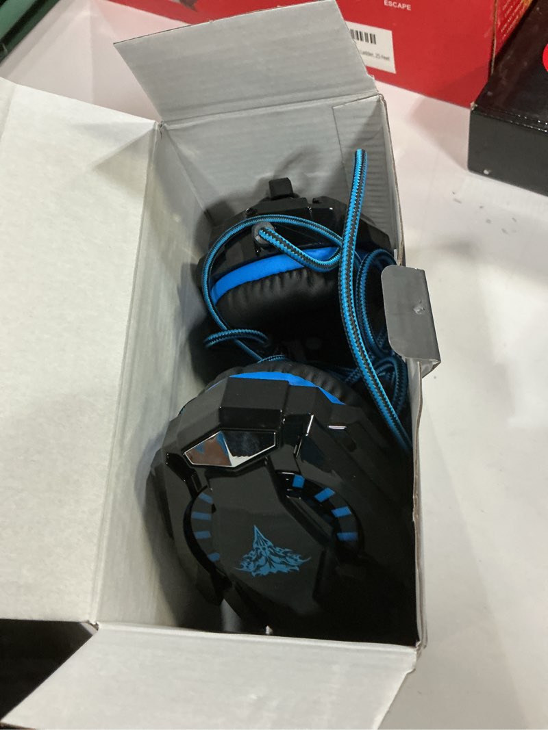 Condition photo showing Good Condition for BENGOO G9000 Stereo Gaming Headset for PS4 PC Xbox One PS5 Controller, Noise Cancelling Over Ear Headphones with Mic, LED Light, 7.1 Surround Sound, Soft Memory Earmuffs for Nintendo Xbox Series X|S Blue