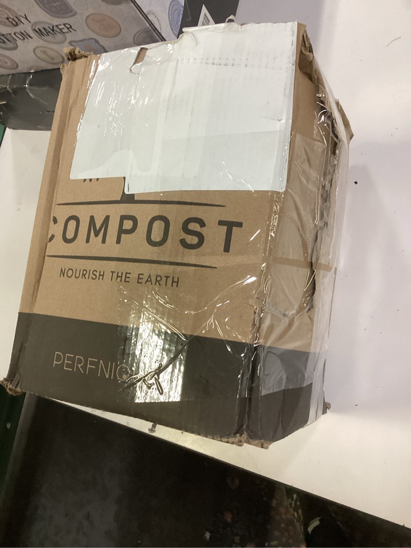 Condition photo showing New/Like New for perfnique kitchen compost bin, 1.3 gallon countertop compost bin with lid, indoor compost bucket includes inner bucket liner and carbon filter, small compost bin with trash bags (with bags, mint) mint with bags