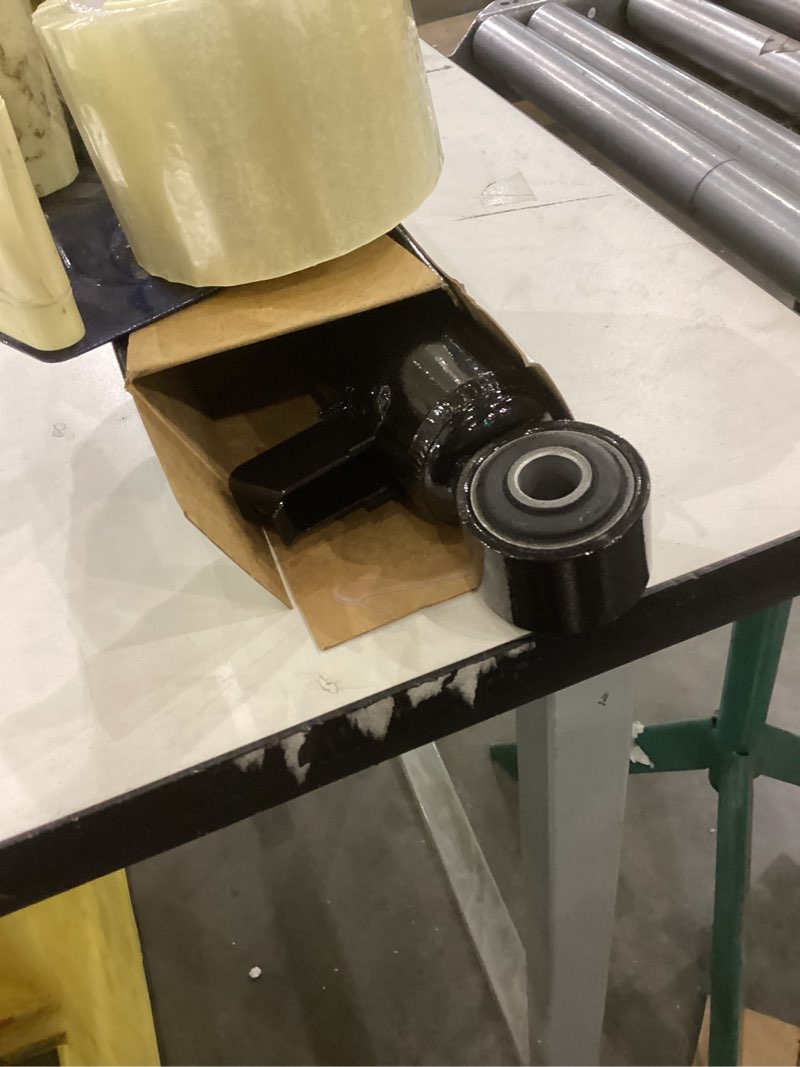 Condition photo showing Good Condition for Monroe OESpectrum 37322 Suspension Shock Absorber for Kia Sorento