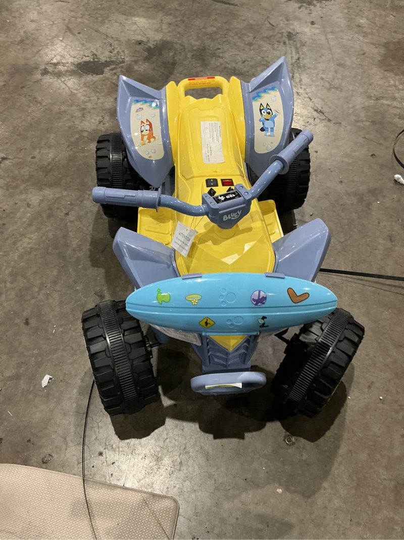 Condition photo showing Good Condition for bluey 12v atv ride-on with surfboard storage compartment