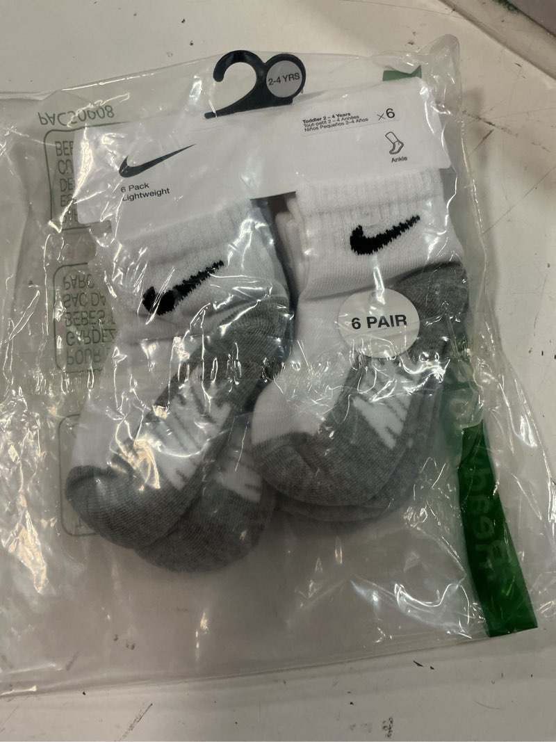 Condition photo showing New/Like New for nike kids' 6-pack baby/toddler socks 2-4t white
