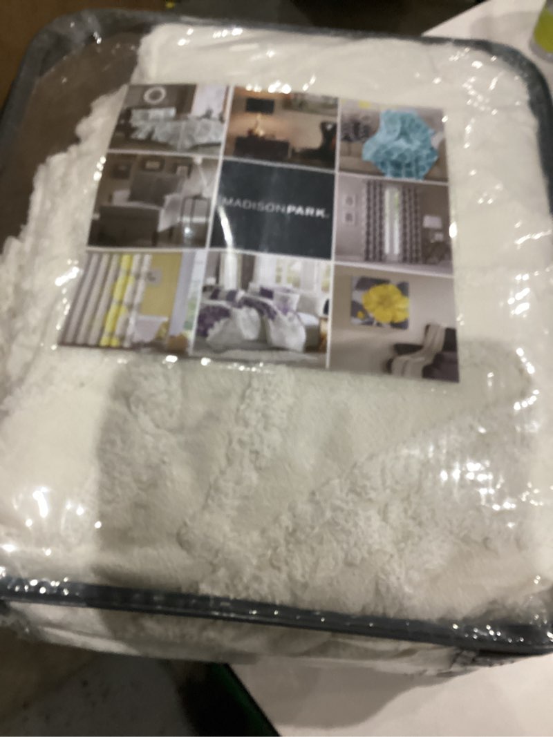 Condition photo showing Good Condition for Madison Park Laetitia Lightweight 100% Cotton Quilt Set, Breathable Chenille Tufted, Shabby Chic Boho Medallion Design, Sham, Floral Ivory w/ Tassels, King/California King (104 in x 92 in) 3 Piece