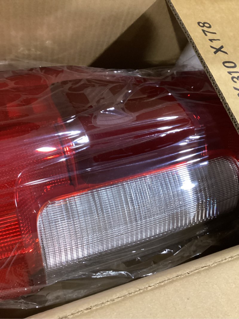 Condition photo showing Good Condition for LED Tail Light With Blind Spot Compatible With 2017-2019 Ford F250 F350 F450 F550 Super Duty Rear Light Taillights Right and Passenger Side Replace FO2801262 KC3Z13404B LED w/Blind Right Passenger Side