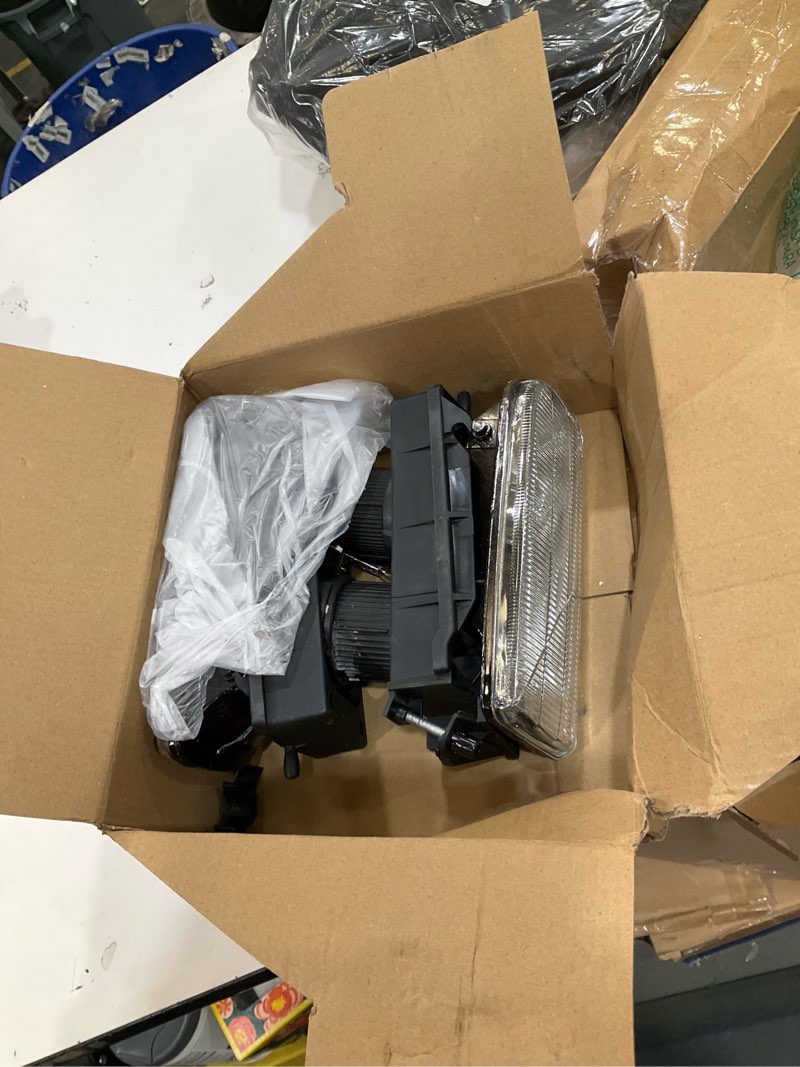 Condition photo showing Good Condition for led fog lights for 1992 1993 1994 1995 1996 1997 1998 1999 bmw (m3 / e36) 318i 318is 318ti 320i 323i 323is 325i 325is 328i 328is 3 series original design, fog lamps (led bulb)