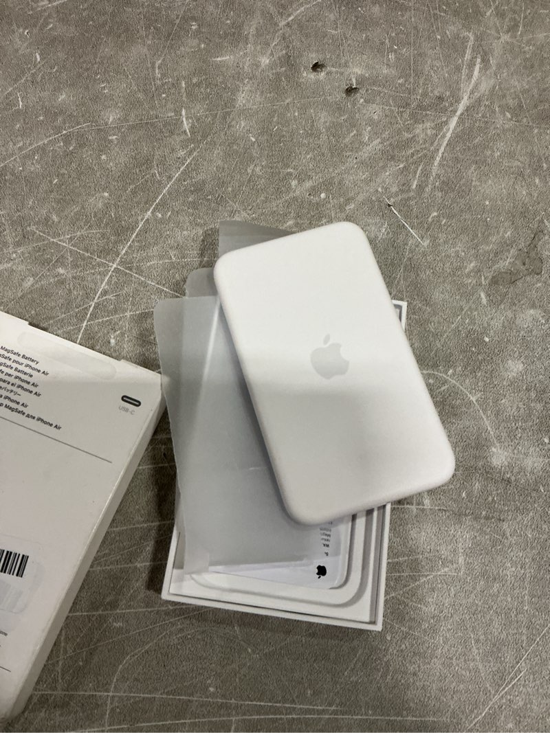 Condition photo showing Good Condition for apple iphone air magsafe battery ???????