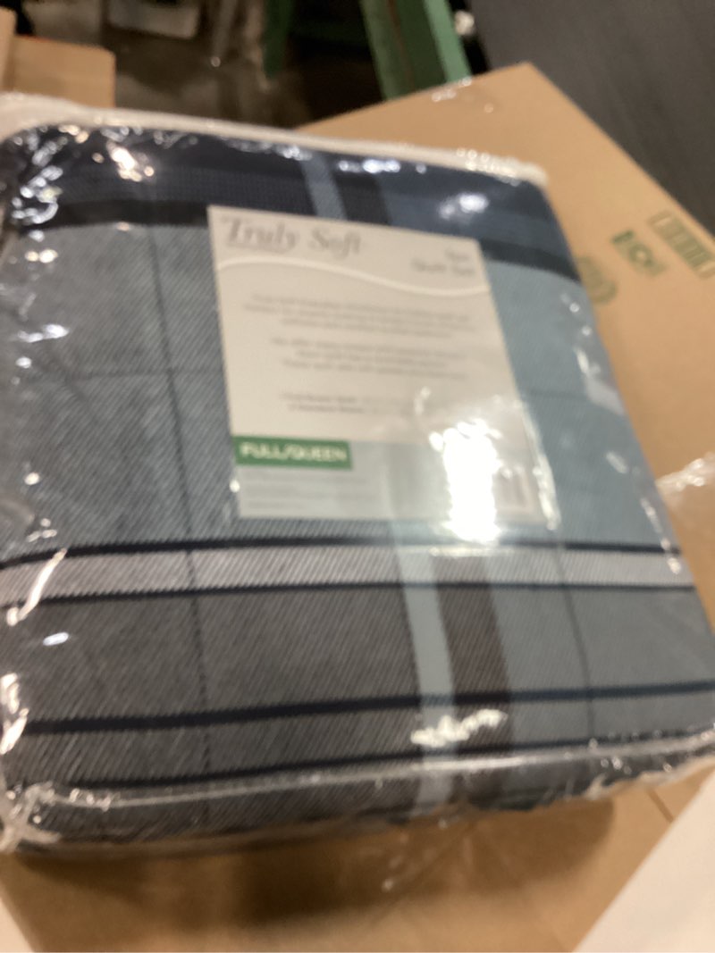 Condition photo showing Good Condition for truly soft trey plaid multi polyester 3-piece full/queen quilt set, plaid themed, for men and women, oeko-tex certified confidence quilt set full/queen