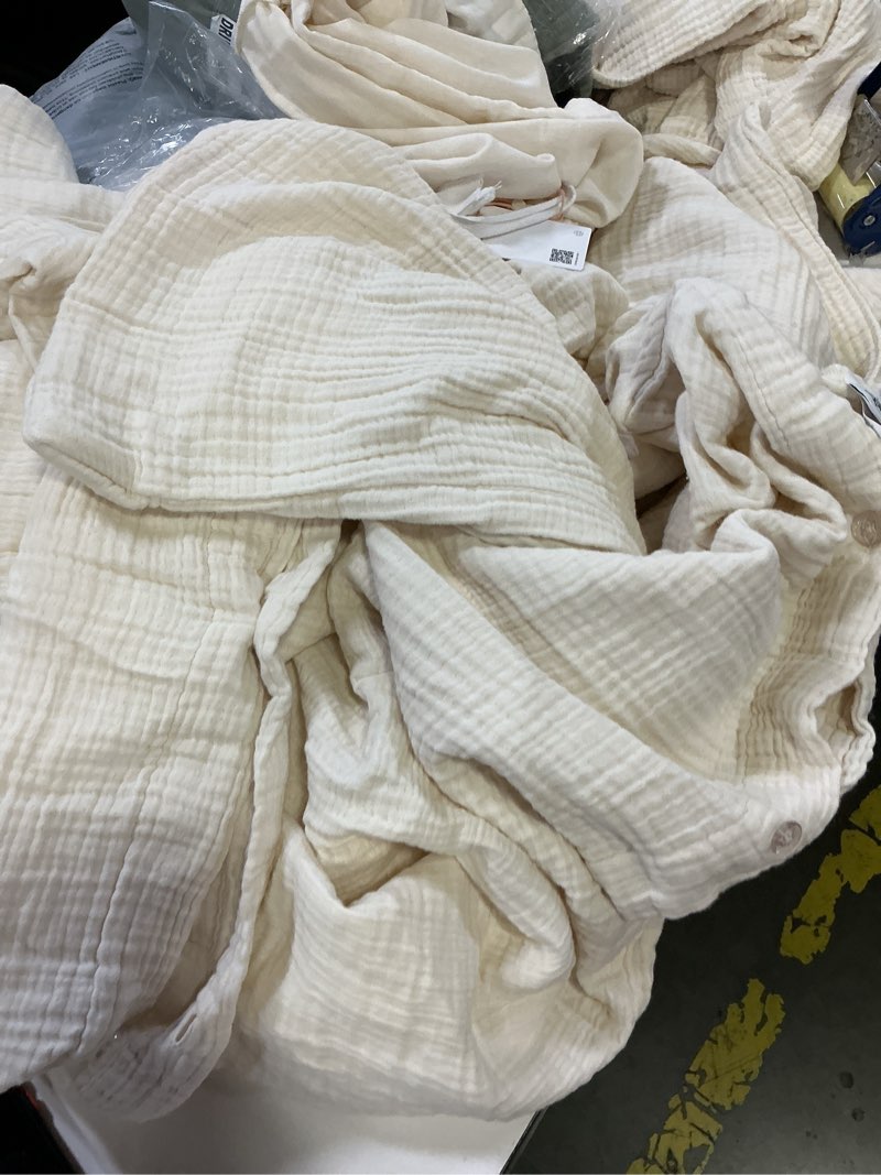 Condition photo showing As Is for organic airy gauze duvet cover set 3 piece size full/queen color undyed