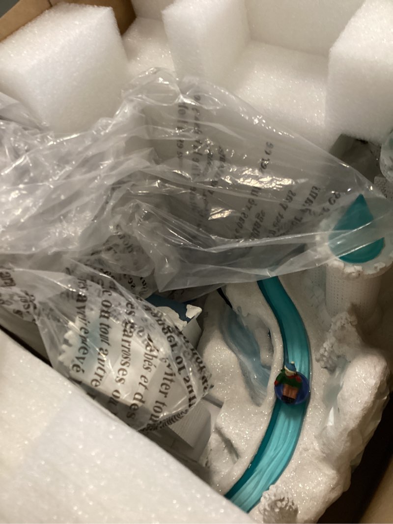 Condition photo showing Good Condition for week Carole Towne Ice Park Palace Animatronic Lighted Musical Village scene