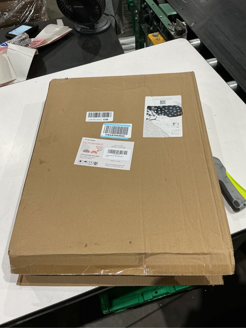 Condition photo showing New/Like New for upsimples 16x20 picture frame set of 5, display pictures 11x14 with mat or 16 x 20 without, wall gallery poster frames, black