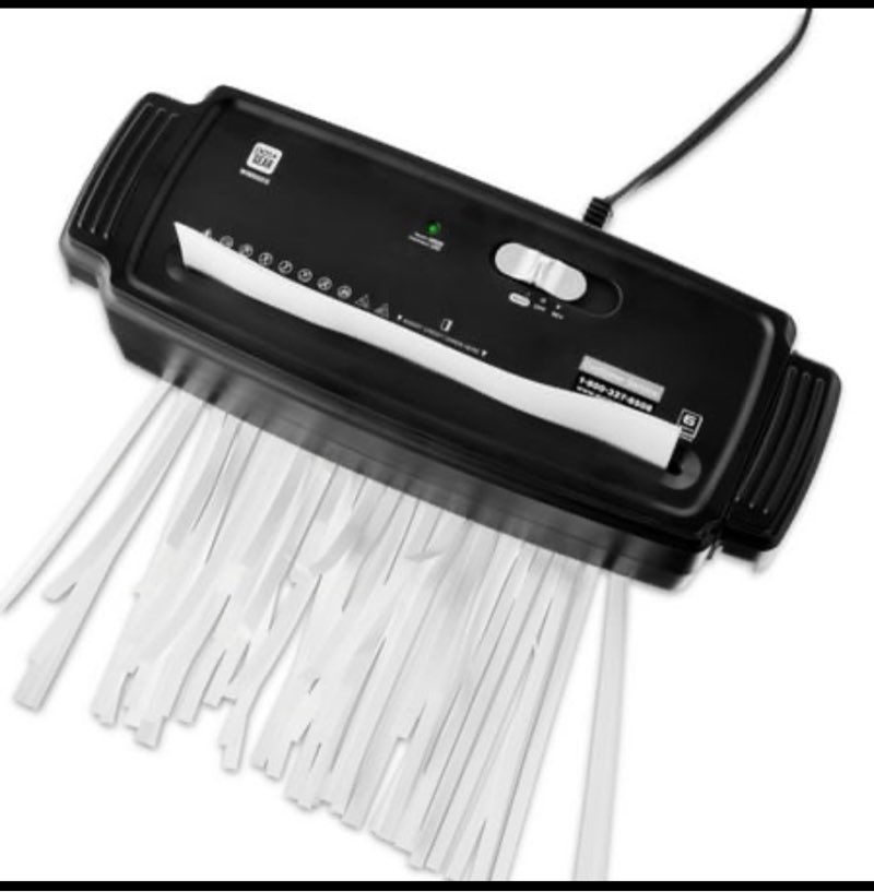 pen+gear 6-sheet strip cut credit card & paper shredder  black