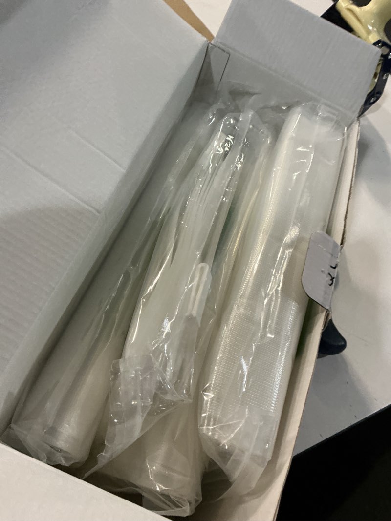 Condition photo showing New/Like New for vacuum sealer for food (compact vacuum sealer machine + 40 reusable vacuum bags), handheld vacuum food saver for 10x preservation & fresh, powerful 80kpa portable vacuum sealer vacuum sealer+vacuum sealer bags-4 sizes