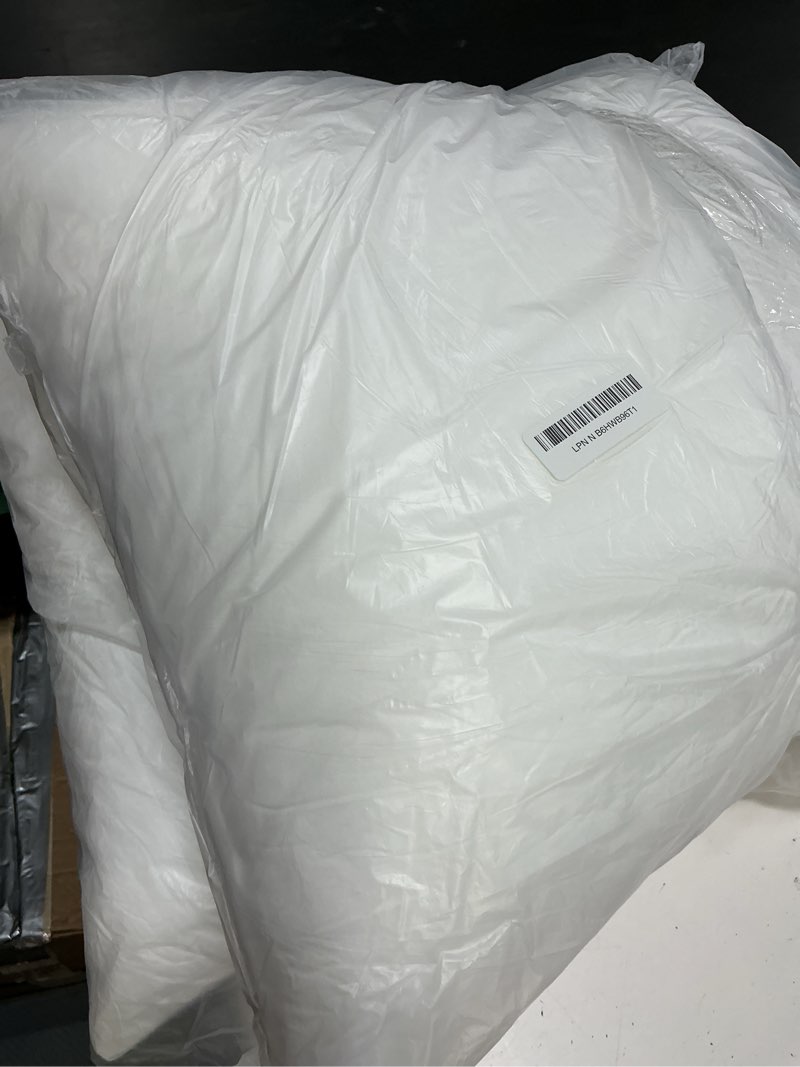 Condition photo showing Good Condition for favriq 22 x 22 pillow inserts (set of 2) - 22 inch square interior sofa throw pillow inserts with 100% cotton cover - decorative pillow insert white sofa pillow 22 inch x 22 inch