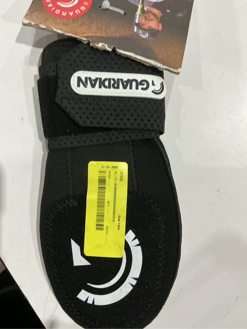 Condition photo showing Good Condition for guardian baseball signature youth baseball softball sliding mitt nwt