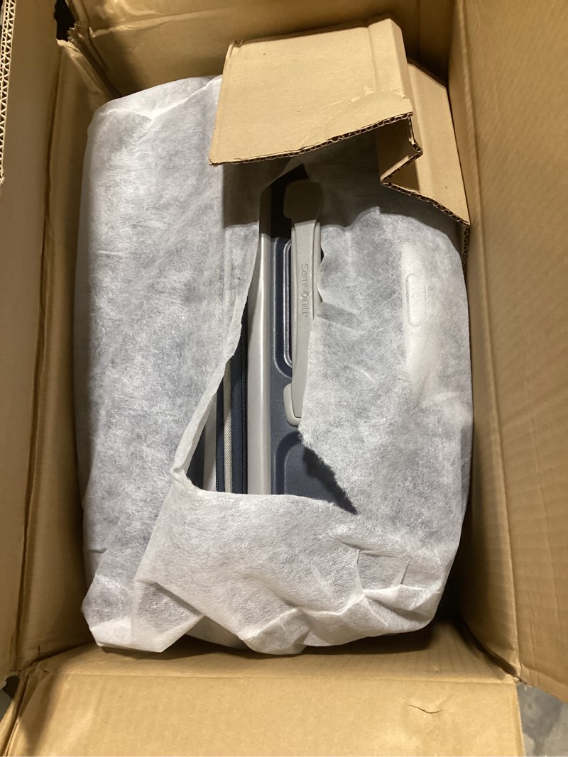 Condition photo showing Good Condition for Samsonite Freeform 24-Inch Medium Luggage with Dual 360° Spinner Wheels - Checked Suitcase - TSA Lock, Airline-Approved - Lightweight Durable Polypropylene Expandable Hardshell - Navy Checked-Medium Spinner Navy