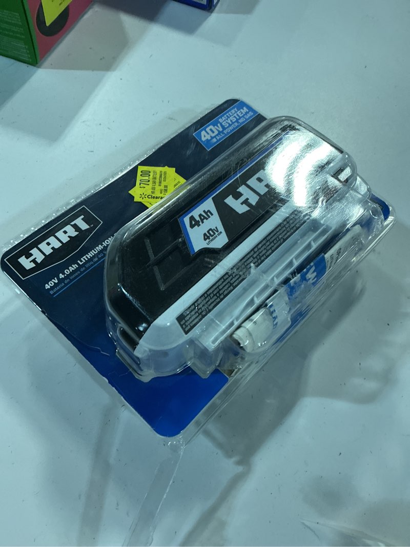 Condition photo showing New/Like New for hart 40 volts 4.0ah lithium-ion battery