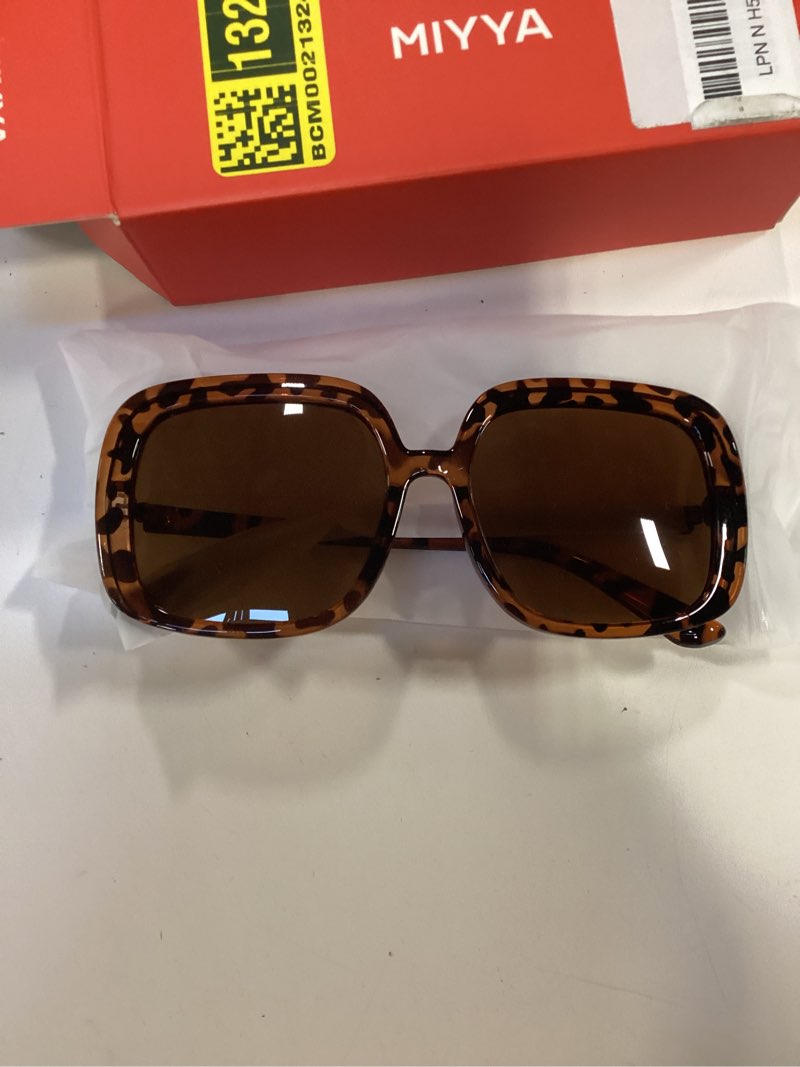 miyya Oversized Polarized Sunglasses Women, Trendy Retro Sun Glasses for Women 2025, Oversized Shades