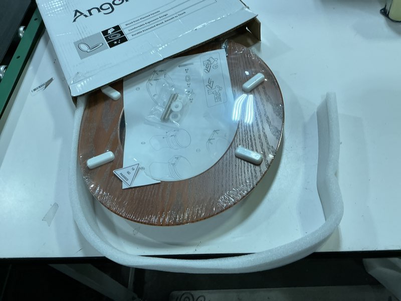 Condition photo showing New/Like New for Round Toilet Seat Molded Wood Toilet Seat with Zinc Alloy Hinges, Easy to Install also Easy to Clean, Anti-pinch Wooden Toilet Seat by Angol Shiold (Round, Brownish Yellow) Round - Zinc Alloy Hinge Brownish yellow