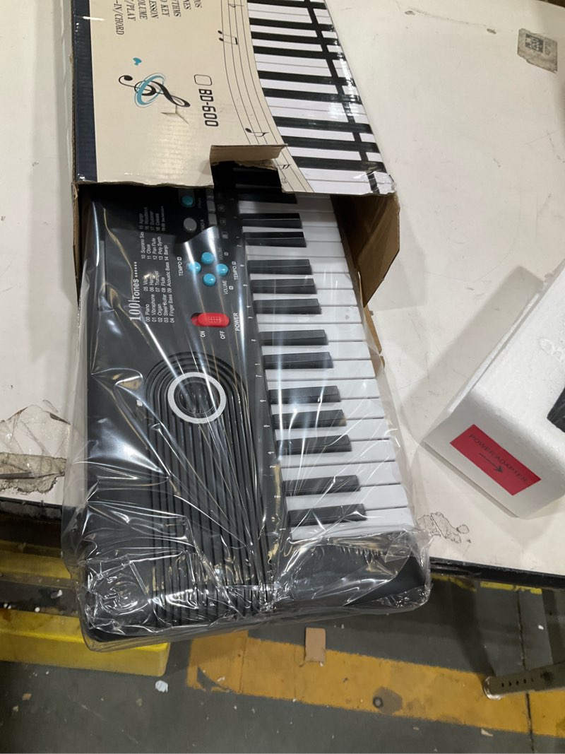 Condition photo showing Good Condition for 61 keys keyboard piano, electronic digital piano with built-in speaker microphone, portable keyboard gift teaching for beginners, electric piano for kids black