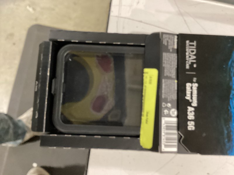 Condition photo showing Good Condition for body glove tidal waterproof phone case for samsung galaxy a36 5g - black/gray