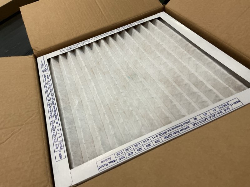 Condition photo showing Good Condition for aerostar 16x16x1 merv 6 pleated air filter, ac furnace air filter, 6 pack (actual size: 15 3/4"x15 3/4"x3/4") 6 pack basic merv 6