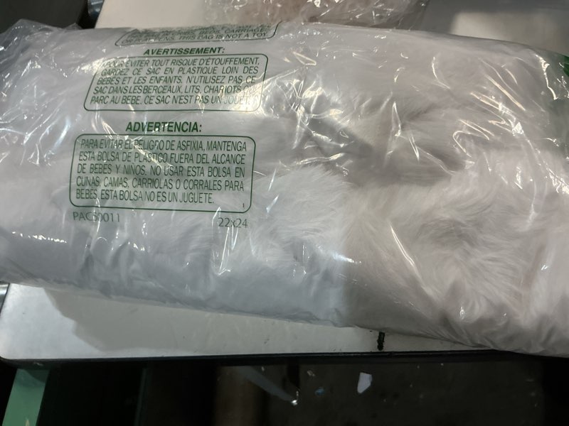 Condition photo showing Good Condition for Cal King Size 4 Piece Sheet Set - Comfy Breathable & Cooling Bed Sheets Set - Hotel Luxury Bedding for Women, Men, Kids, Teens, Boys & Girls - Deep Pockets, Ultra-Soft, Wrinkle Free - Oeko-Tex - White California King 01 - White