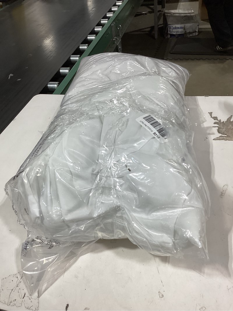 Condition photo showing Good Condition for Amazon Basics Square Hypoallergenic Pillow Insert, Sofa Bed Couch Decorative Stuffer, 20", 4 Pack 20 x 20 inches 4 Pack