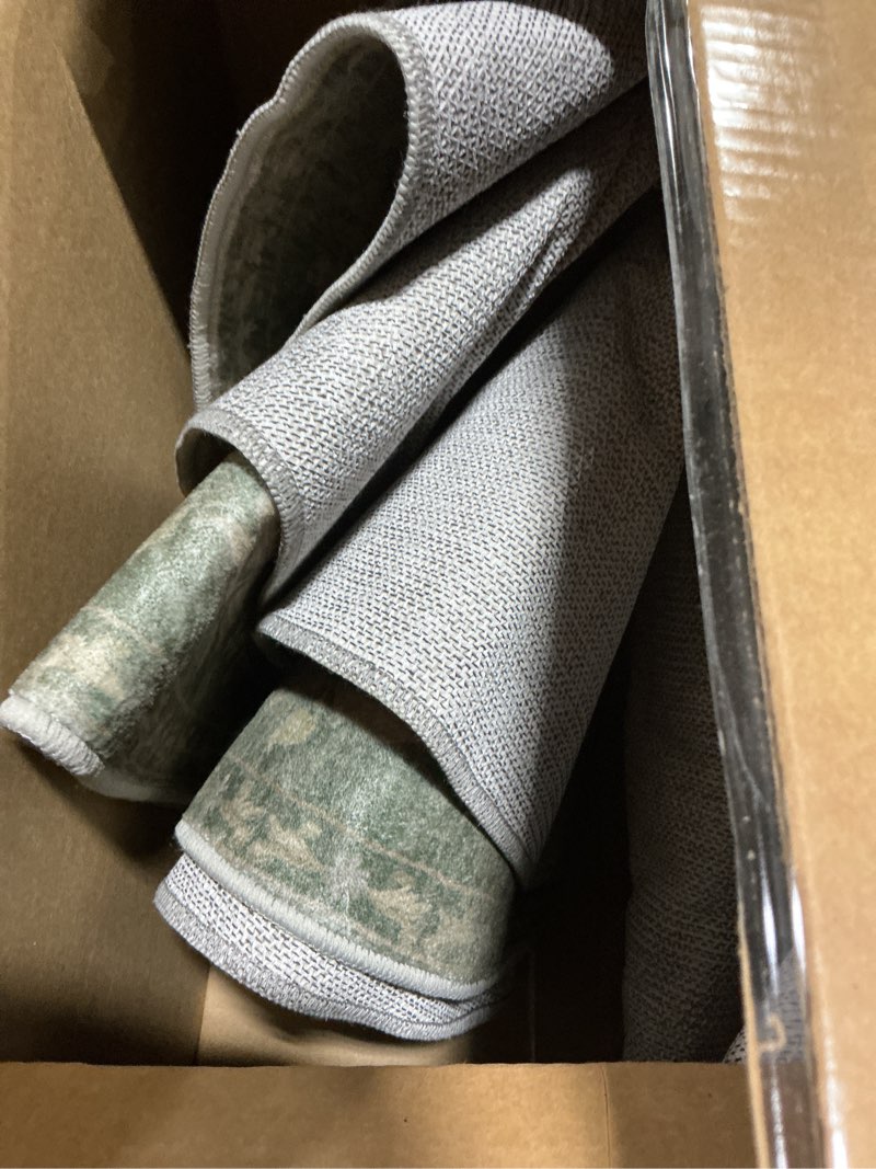 Condition photo showing Good Condition for jinchan Round Rug 6ft Area Rugs Vintage Floral Distressed Design,Machine Washable Soft Non-Slip Low-Pile Ultra-Thin Circle Rug for Bedside Living Room Dining Room Bedroom (6' Round, Dark Green) 6' x 6' (Round Buttery Soft) Floral Dark Green