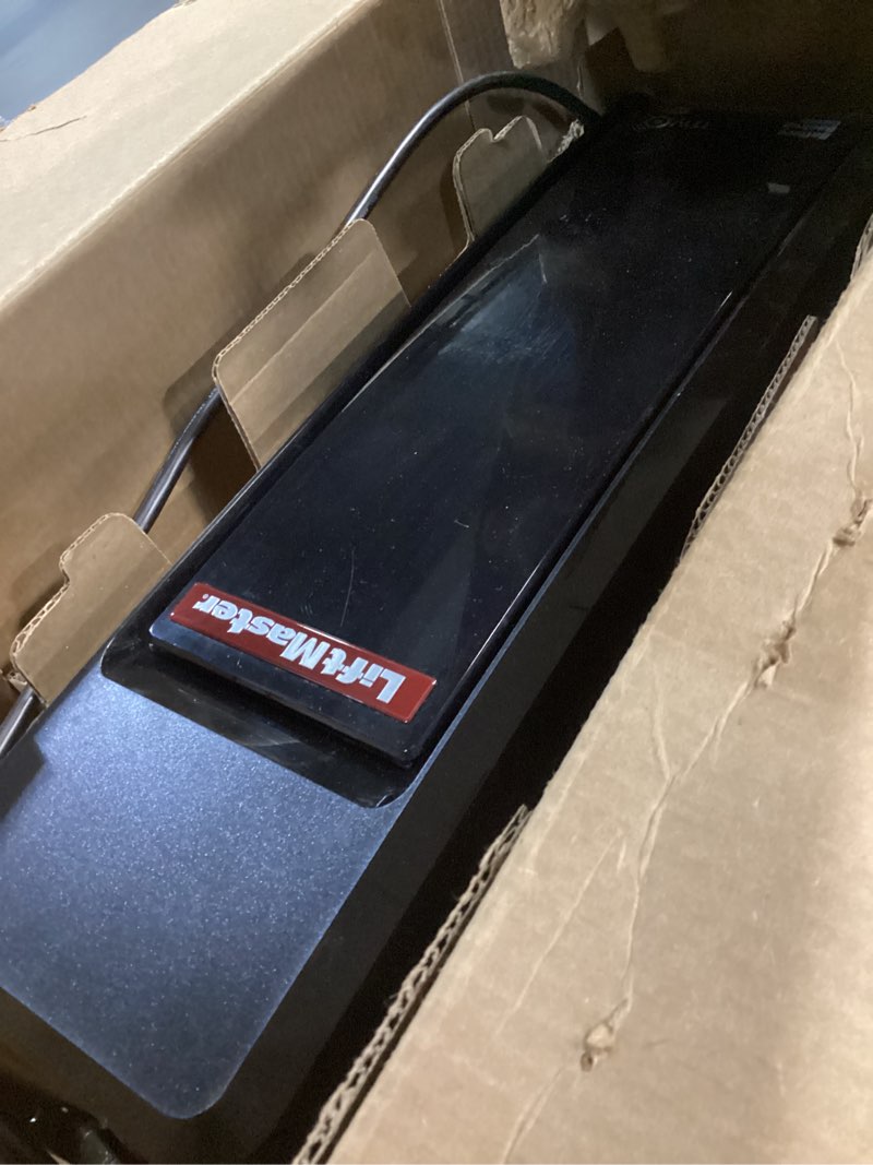 Condition photo showing As Is for LIFTMASTER 8900W Light-Duty Commercial JACKSHAFT Operator W/Built-in WI-FI for SECTIONAL Doors LJ8900W